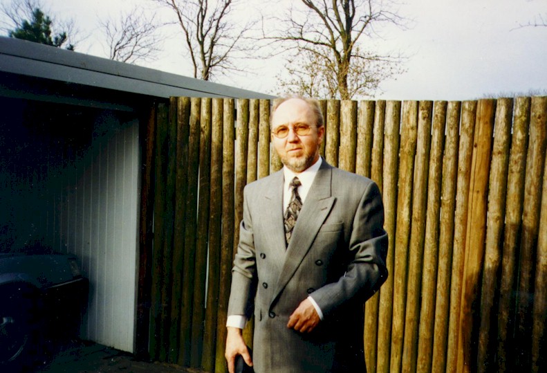 e5.jpg (123868 bytes)